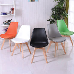 Ghế eames nhựa chân gỗ có nệm 3003
