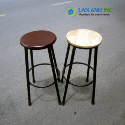 Ghế chân sắt mặt gỗ quầy bar nhỏ gọn, phù hợp với mọi không gian
