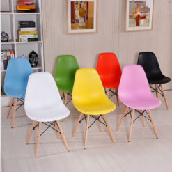 Ghế nhựa chân gỗ eamesGhế nhựa chân gỗ eames