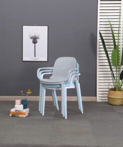 Ghế nhựa đúc nguyên khối có tay xếp chồng 3017