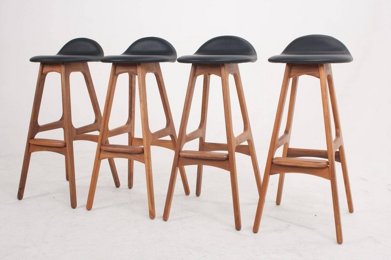 Thiết kế ghế bar bằng chất liệu gỗ sở hữu nét đẹp sang trọng, tự nhiên