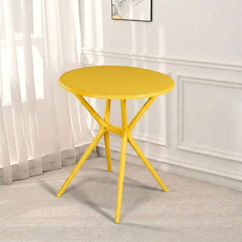 Bàn nhựa cafe ngoài trời đẹp màu vàng.