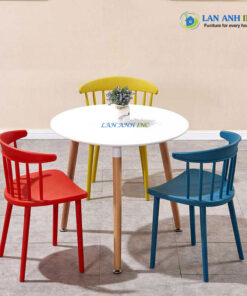 Bộ Bàn Ghế Cafe Gỗ Tròn 3 Ghế Nhựa Đúc BBCF63