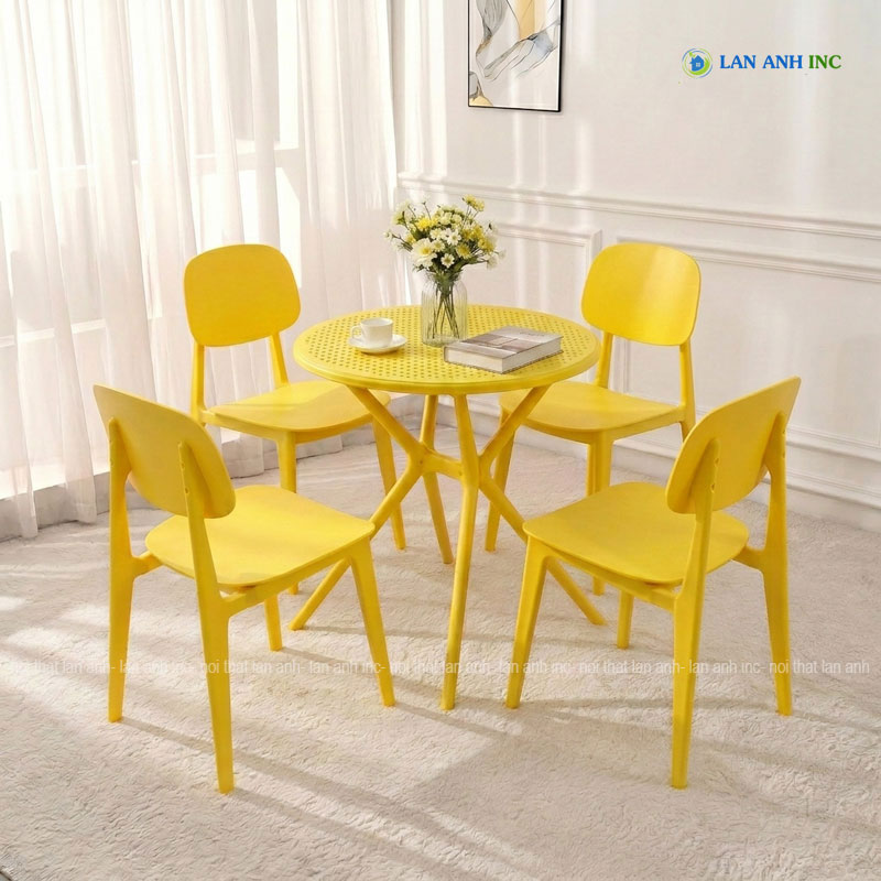 Bộ bàn ghế cafe tròn 4 ghế nhựa đúc BBCF57 có độ bền cao, không bị ảnh hưởng bởi thời tiết, không bị mối mọt cong vênh. Bộ bàn ghế cafe tròn 4 ghế nhựa đúc BBCF57 có độ bền cao, không bị ảnh hưởng bởi thời tiết, không bị mối mọt cong vênh.