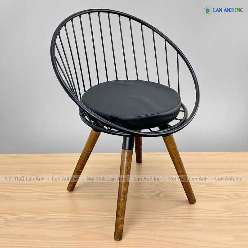 Ghế cafe sắt hình nón chân gỗ tự nhiên màu nâu SKG27
