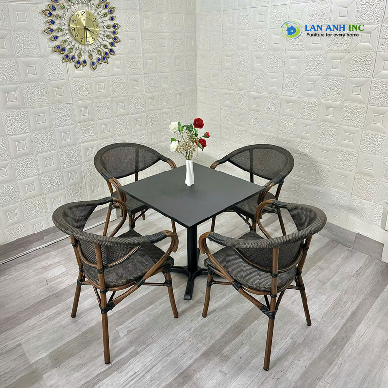 Bàn vuông cafe nhà hàng sắt sơn tĩnh điện theo phong cách Bắc Âu BV9B màu đen Bàn vuông cafe nhà hàng sắt sơn tĩnh điện theo phong cách Bắc Âu BV9B màu đen