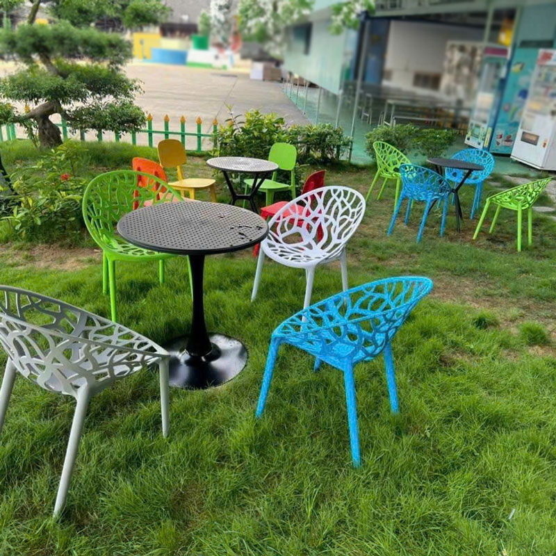 Ghế nhựa đúc sử dụng được cho không gian ngoài trời Ghế nhựa đúc sử dụng được cho không gian ngoài trời
