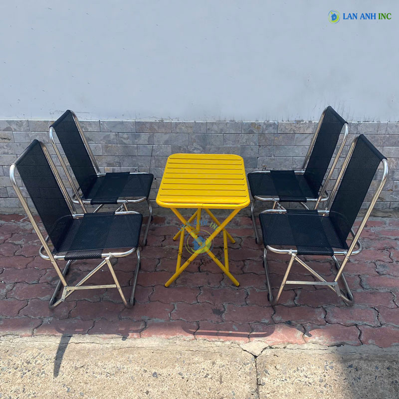 Bộ bàn ghế cafe xếp gọn ngoài trời inox giá rẻ BBGX04 bộ bàn vàng Bộ bàn ghế cafe xếp gọn ngoài trời inox giá rẻ BBGX04 bộ bàn vàng