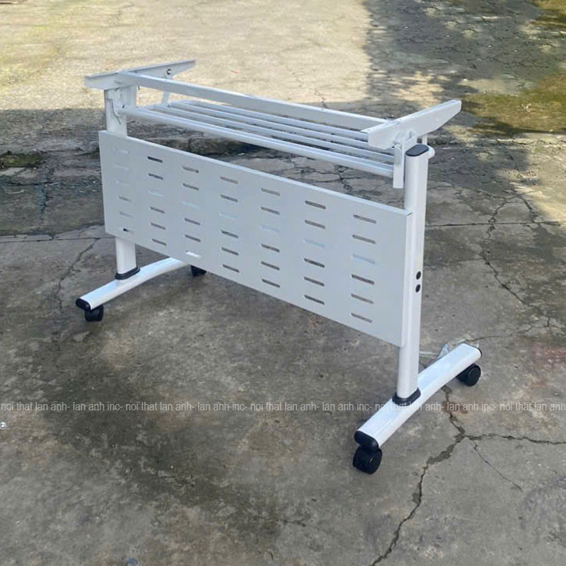 Chân bàn văn phòng LACB31 gấp gọn tiện lợi. Chân bàn văn phòng LACB31 gấp gọn tiện lợi.