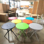 ban cafe nhua duc tron hien dai 1