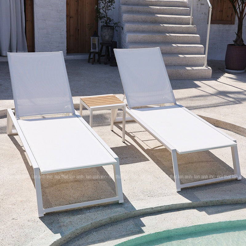 Hình thực tế ghế hồ bơi nằm tắm nắng ngoài trời ATG2